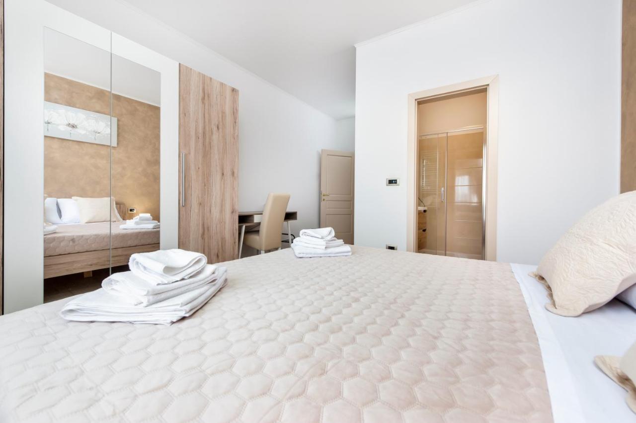 Comfort Karla Apartment *